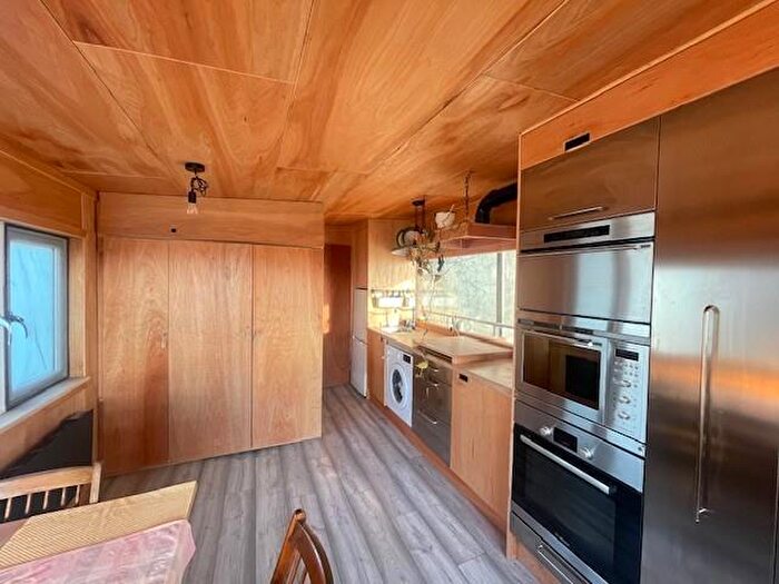 1 Bedroom Bungalow To Rent In Ducks Hill Farm, Northwood, HA6