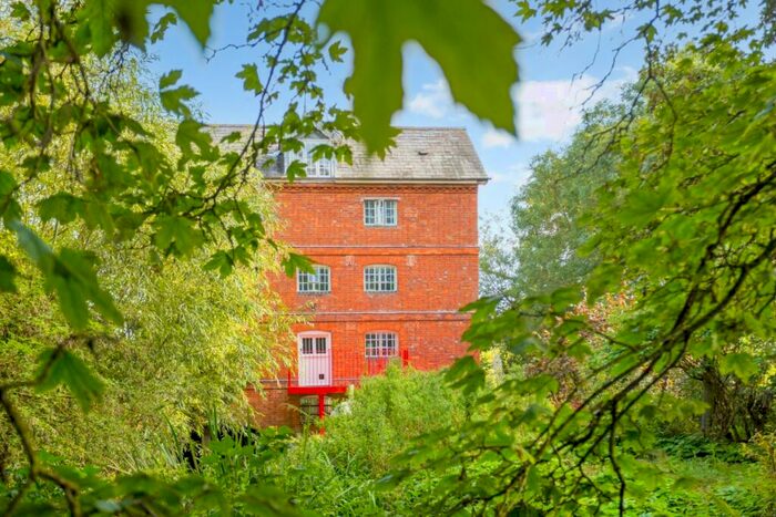 3 Bedroom Mill To Rent In Halls Lane East Hanney, OX12