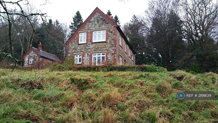 3 Bedroom Detached House To Rent In Chithurst, Petersfield, GU31