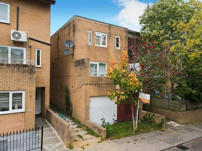 1 Bedroom Flat To Rent In Vellan Avenue, Fishermead, Milton Keynes, MK6