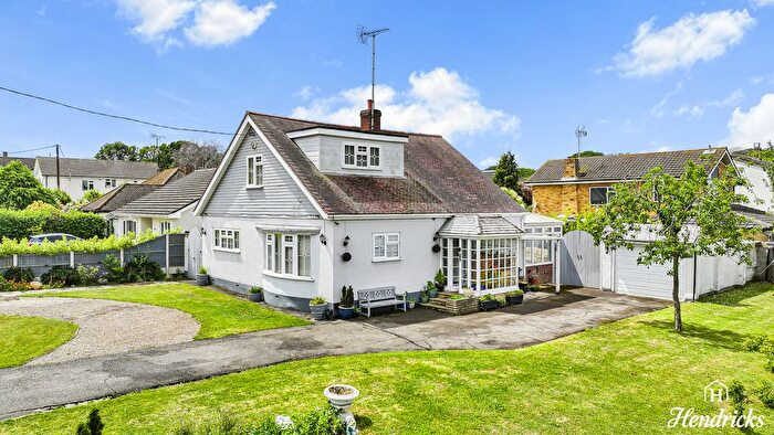 4 Bedroom Detached House For Sale In Woodlands Road, Hockley, SS5