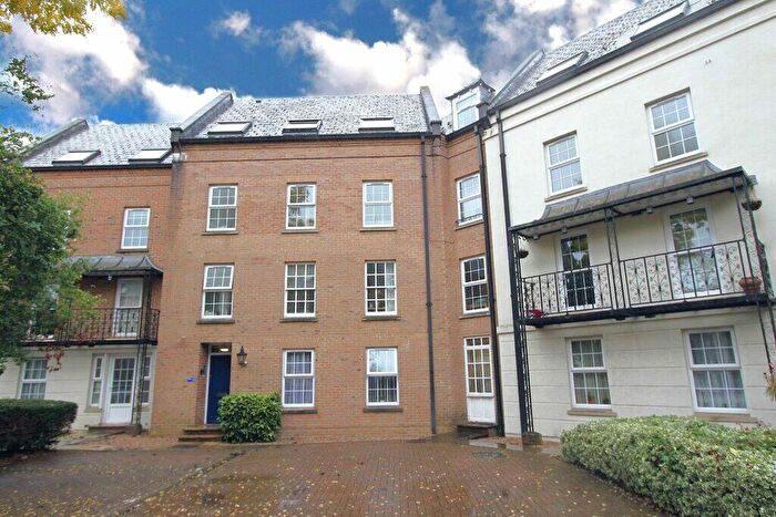 2 Bedroom Apartment To Rent In Victoria Place, Banbury, Oxon, OX16
