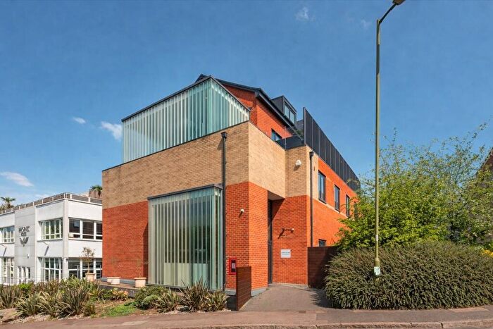 1 Bedroom Apartment For Sale In Camp Road, St. Albans, Hertfordshire, AL1