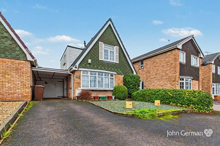 3 Bedroom Link Detached House For Sale In Cameo Way, Stafford, ST16