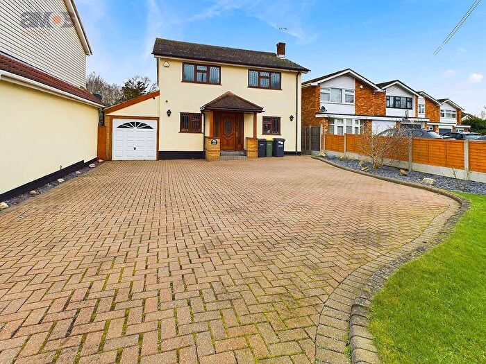 5 Bedroom Detached House For Sale In Main Road, Hockley, SS5