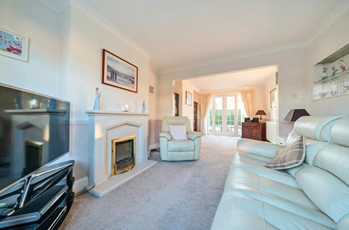 3 Bedroom Detached House For Sale In Charnwood Grove, Mansfield, Nottinghamshire, NG18