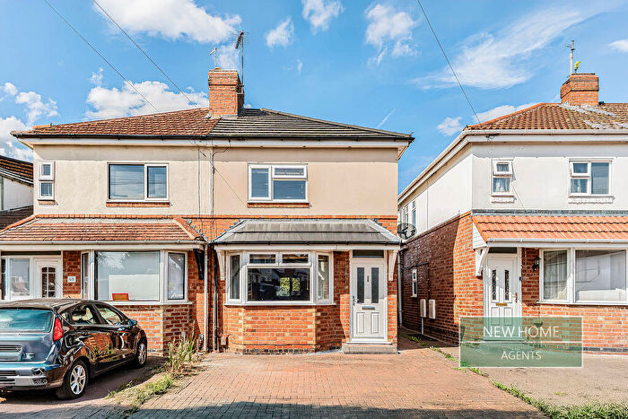 2 Bedroom Semi Detached House For Sale In Westlea Road Leamington Spa, CV31