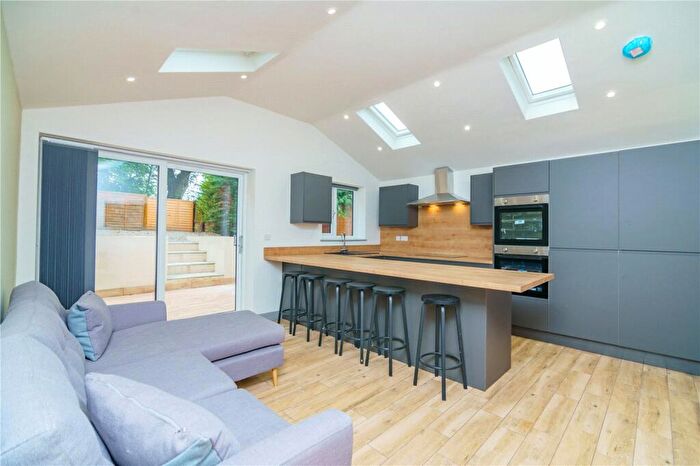 1 Bedroom Terraced House To Rent In Malvern Road, Huddersfield, HD4