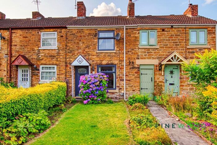 2 Bedroom Terraced House For Sale In Littlemoor, Chesterfield, S41