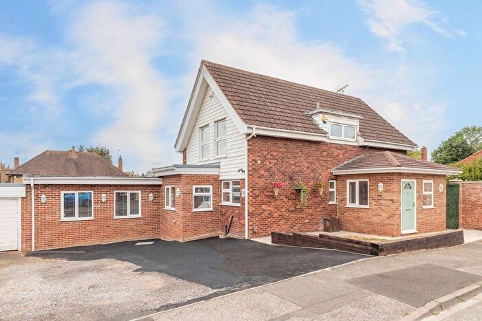 4 Bedroom Detached House For Sale In Sandlers End, Farnham Royal, SL2