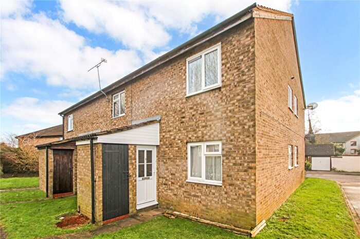1 Bedroom Flat To Rent In Repton Close, Luton, LU3