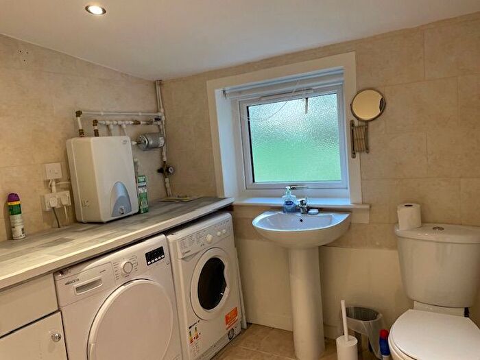 2 Bedroom Cottage To Rent In Rogart, IV28