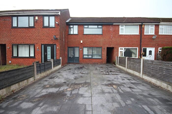 3 Bedroom Town House To Rent In Lower House Walk, Bromley Cross, Bolton, Lancs, ., BL7