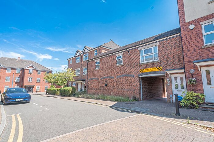 2 Bedroom Flat For Sale In Creed Way, West Bromwich, West Midlands, B70