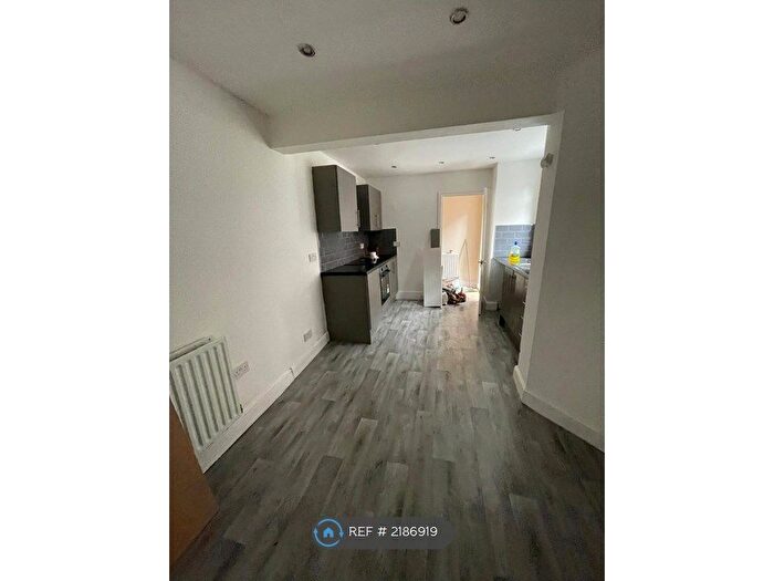 2 Bedroom Flat To Rent In Marion Street, Sunderland, SR2