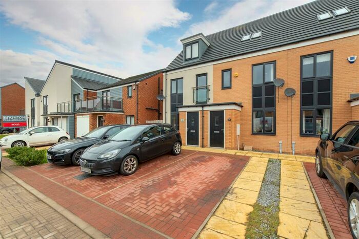 3 Bedroom Town House To Rent In Greville Gardens, Great Park, Newcastle Upon Tyne, NE13