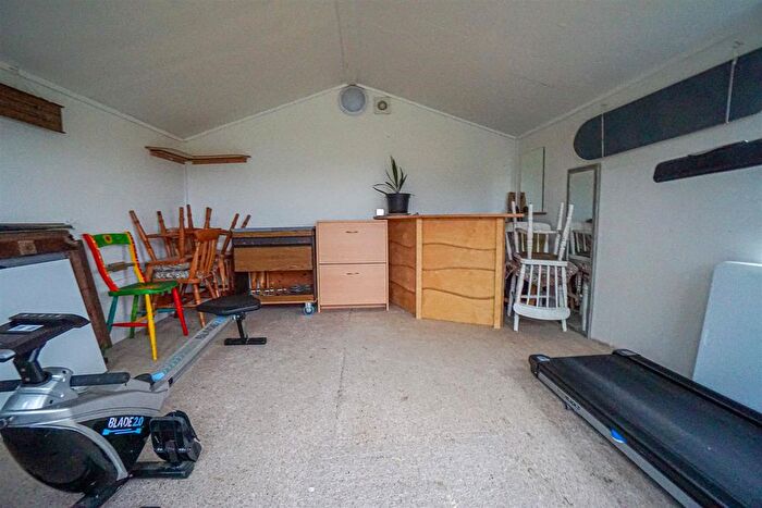 2 Bedroom Detached Bungalow For Sale In Grange Avenue, Hastings, TN34