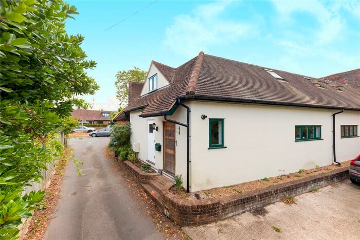 4 Bedroom Apartment To Rent In Sawfords, Bigfrith Lane, Cookham, Maidenhead, Berkshire, SL6