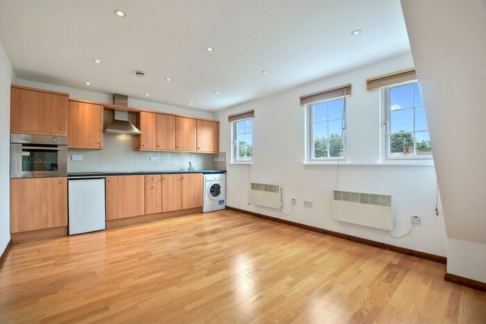 1 Bedroom Flat To Rent In Elm Grove London, NW2