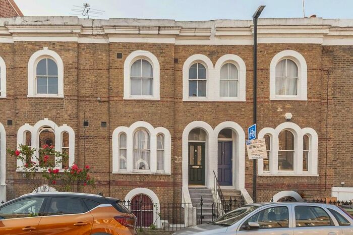 1 Bedroom Flat To Rent In Bellefields Road, London, SW9