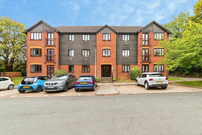 2 Bedroom Flat For Sale In Tippett Court, London Road, Stevenage, SG1