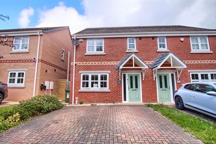3 Bedroom Semi-Detached House For Sale In Casson Gardens, Thornaby, TS17