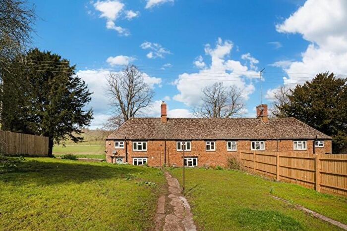 3 Bedroom Barn To Rent In Main Road, Broughton, OX15