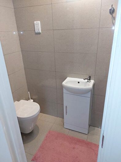 3 Bedroom Terraced House For Sale In Summerfield Cottages, Glasgow, G14