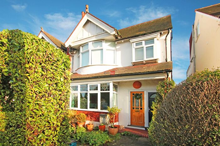 1 Bedroom Flat To Rent In Purley Park Road, Purley, CR8