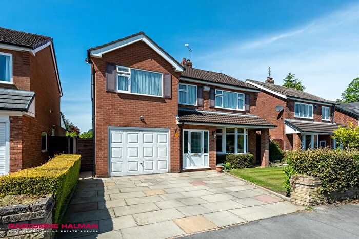 4 Bedroom Detached House For Sale In Glandon Drive, Cheadle Hulme, SK8