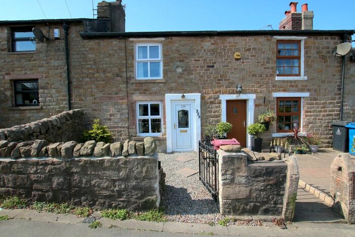 2 Bedroom Cottage To Rent In Lammack Road, Blackburn, BB1