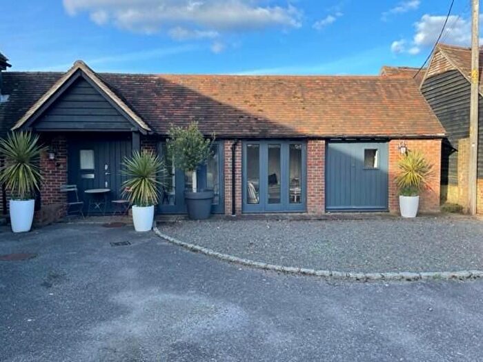 1 Bedroom Flat To Rent In Fletching, Uckfield, TN22