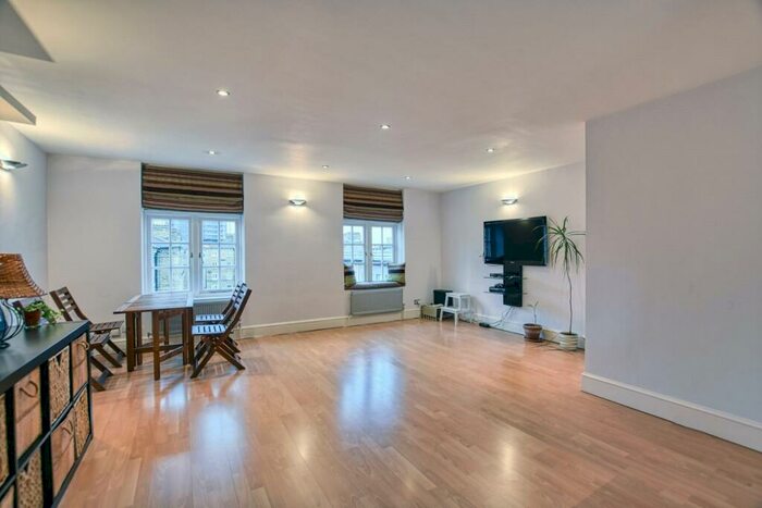 2 Bedroom Flat To Rent In Chequer Street London, EC1Y