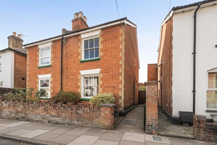 2 Bedroom Semi Detached House For Sale In Dapdune Road, Guildford, GU1