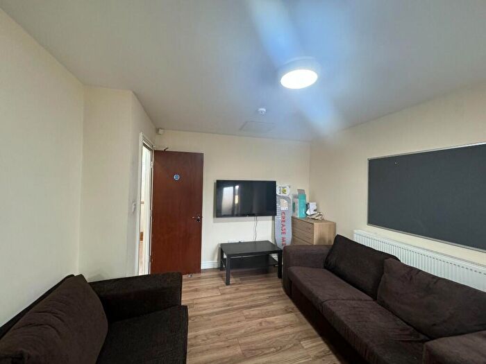 5 Bedroom Terraced House To Rent In Hall Lane, Liverpool, Merseyside, L7