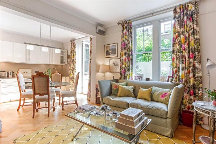 3 Bedroom Apartment For Sale In Drayton Gardens, London, SW10