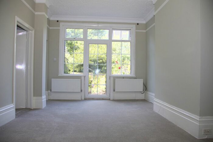 2 Bedroom Flat To Rent In Coombe Lane, London SW20