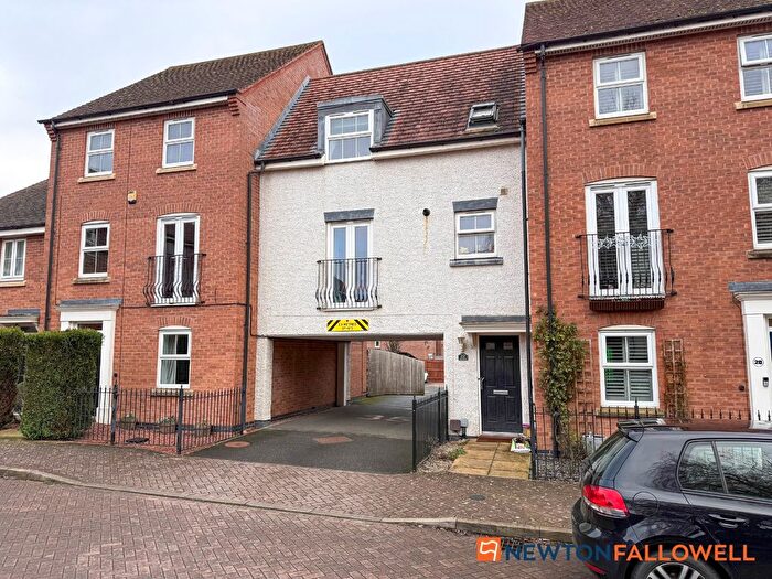 2 Bedroom Detached House For Sale In Apple Avenue, Fernwood, NG24