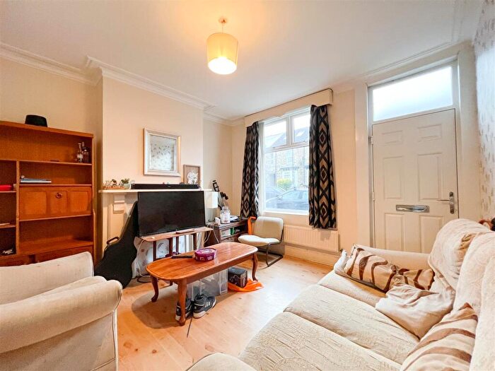 3 Bedroom House To Rent In Mona Road, Crookes, Sheffield, S10