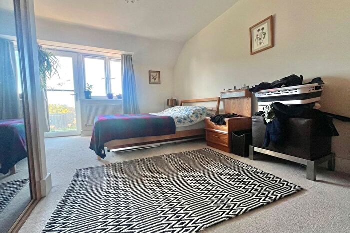 3 Bedroom Terraced House For Sale In Windmill Road, Aldershot, Hampshire, GU12