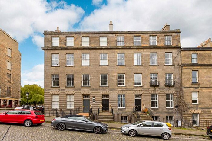 3 Bedroom Apartment For Sale In Dundonald Street, Edinburgh, EH3