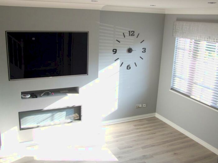 3 Bedroom Semi-Detached House To Rent In Dawson Mews, Billericay, CM11