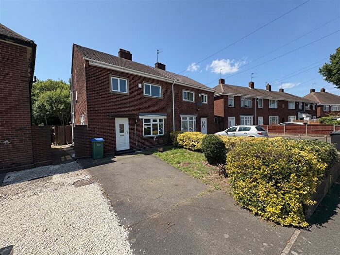 3 Bedroom Semi-Detached House To Rent In Brook Road, Oldbury, B68