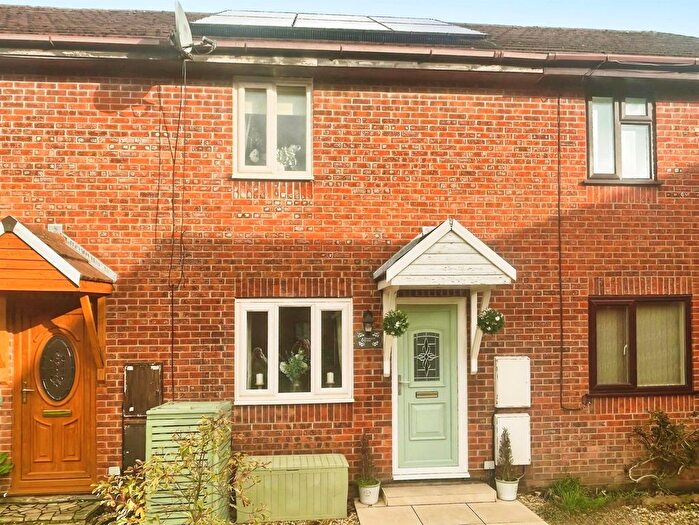 2 Bedroom Terraced House For Sale In Eaglesbush Close, Neath, SA11