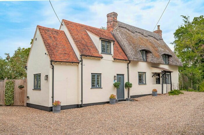 4 Bedroom Detached House For Sale In Gallows Green, Dunmow, CM6