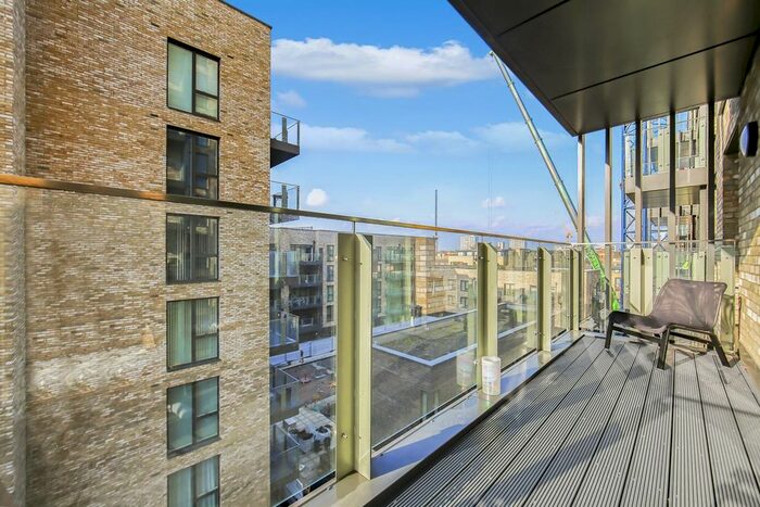 2 Bedroom Flat To Rent In Madeira Street, London, E14