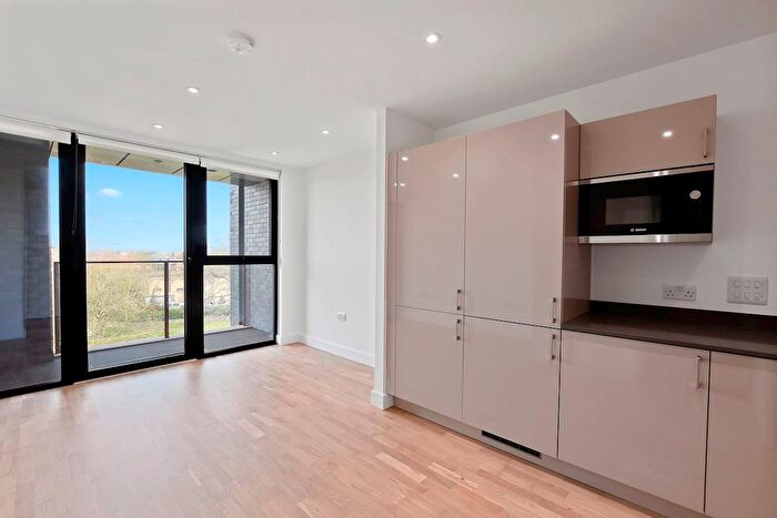 1 Bedroom Flat To Rent In Burgess Springs, Chelmsford, CM1