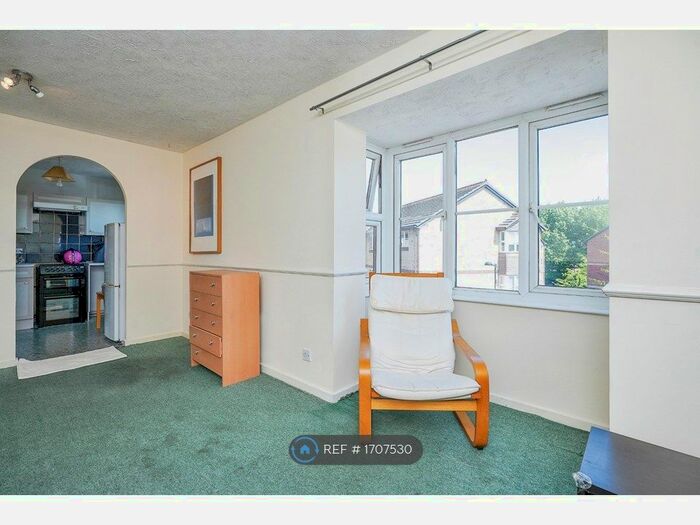 1 Bedroom Flat To Rent In Da Vinci Court, London, SE16