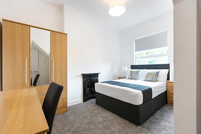 5 Bedroom House To Rent In Queens Road, Beeston, Nottingham, Nottinghamshire, NG9
