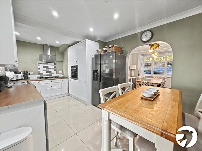 4 Bedroom End Of Terrace House For Sale In Park Mead, Sidcup, Kent, DA15